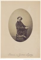 Autoportrait de Gustave Le Gray : photographie / Gustave Le Gray, 1850-1855, 1 photographie positive montée sur carton : papier salé d'après négatif sur plaque de verre au collodion ; ov. 20 x 14,7 cm [source Gallica Bibliothèque nationale]