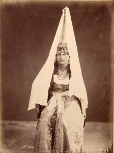 Bonfils, un photographe en Orient -Femme druse de la montagne de shouf - Liban